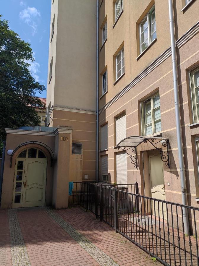 Apartament Przy Fontannie Neptuna Gdańsk Extérieur photo